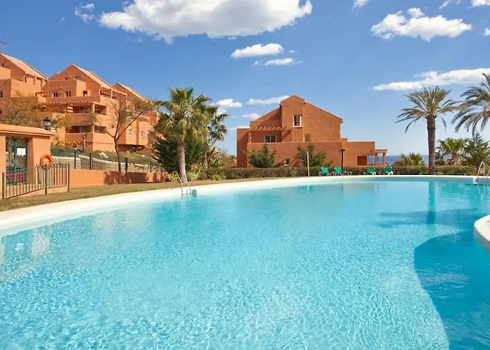 R23 Los Lagos 2 Bedroom Flat