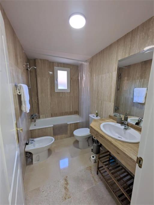 R23 Lagos 2 Bedroom Flat Apartment *